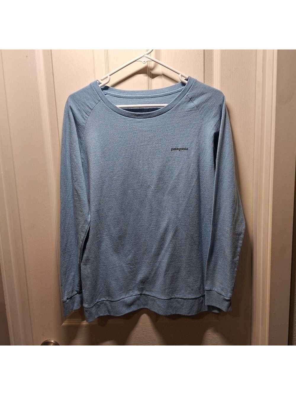Patagonia Light Blue Long Sleeve T-Shirt Small